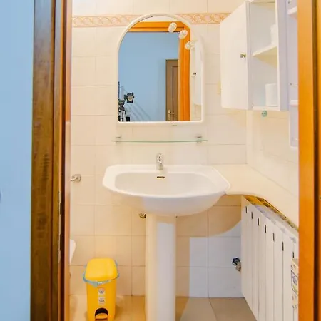 Fuoriporta Affitti Brevi - Inzani 8 アパート